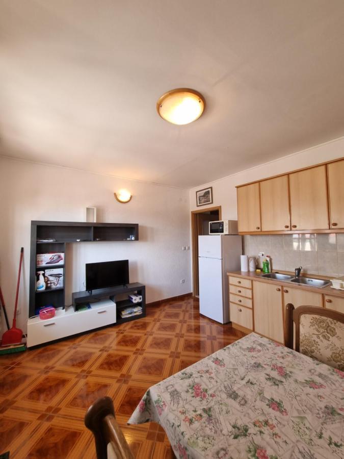 Apartmani Toni Poce 2 Primosten Bagian luar foto